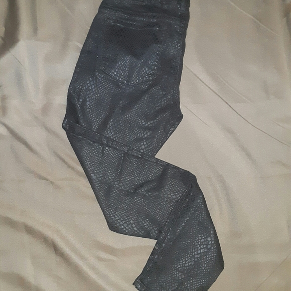 Apt 9 Skinny Leg Jeans (Modern) - Picture 7 of 8